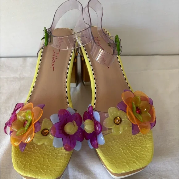 Betsey Johnson Floryn Open Toe Sandals Size 10 – Worn Once - near new - Picture 2 of 15